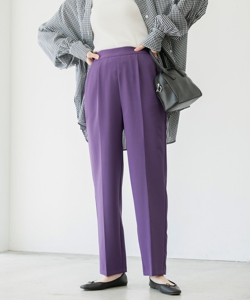 BONLECILL（ボンルシール）の「センタープレス タック入りテーパード スラックスパンツ（スラックス・レディース・ブラック/ベージュ/ブルー/イエロー/グリーン/ネイビー/オレンジ/ブルーグレー/モスグリーン/レッド/ダークブラウン/パープル/マスタード/グレイッシュベージュ/ブラウン・M/L）」の11枚目の写真