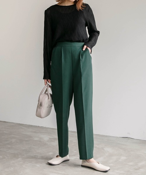 BONLECILL（ボンルシール）の「センタープレス タック入りテーパード スラックスパンツ（スラックス・レディース・ブラック/ベージュ/ブルー/イエロー/グリーン/ネイビー/オレンジ/ブルーグレー/モスグリーン/レッド/ダークブラウン/パープル/マスタード/グレイッシュベージュ/ブラウン・M/L）」の8枚目の写真