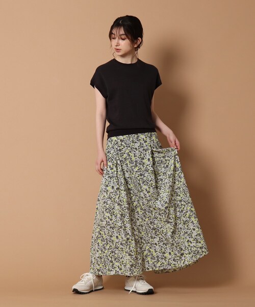 DRESSTERIOR（ドレステリア）の「◆フラワープリントタックマキシスカート（スカート・レディース・グレー系5/ネイビー系・38/36）」の8枚目の写真