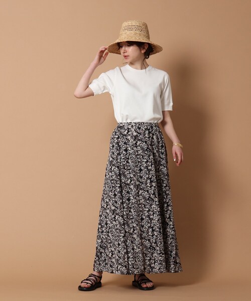 DRESSTERIOR（ドレステリア）の「◆フラワープリントタックマキシスカート（スカート・レディース・グレー系5/ネイビー系・38/36）」の4枚目の写真