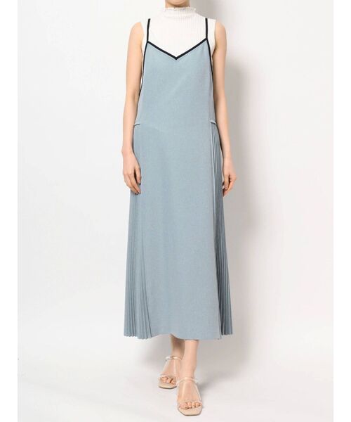 LAGUNAMOON（ラグナムーン）の「サイドプリーツパイピングカラーキャミワンピース（ワンピース・レディース・ブルー/モカ/イエロー・FREE）」の4枚目の写真