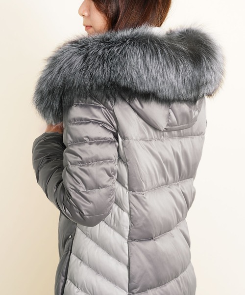 ダウンコートシルバーフォックスファーフード付き（ダウンジャケット