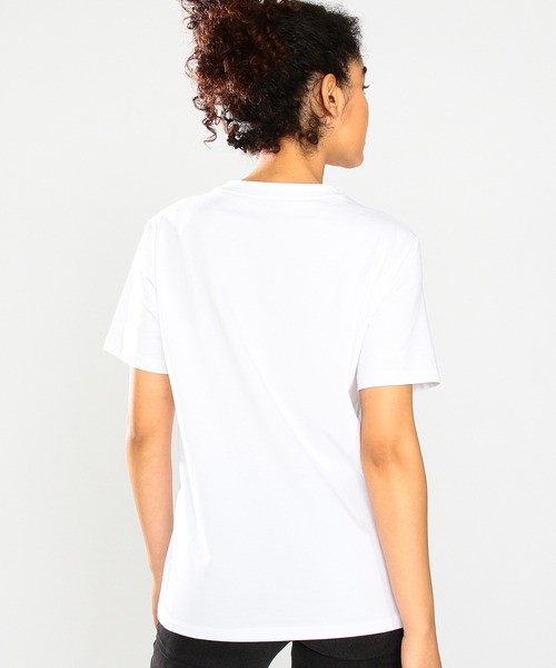 Calvin Klein Jeans(カルヴァンクラインジーンズ)の「ワード ロゴ ショートスリーブ Tシャツ(Tシャツ/カットソー・レディース・ホワイト/ブラック・S/M/L/XS)」の4枚目の写真