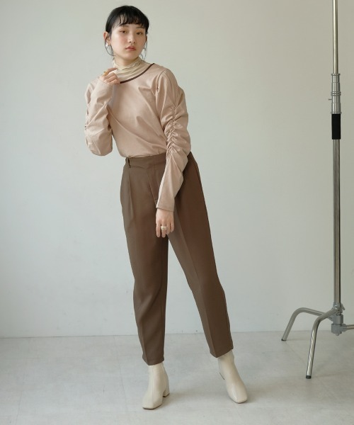 Bab（バブ）の「【WEB限定】配色パイピング袖シャーリングカットソー（Tシャツ/カットソー・レディース・ブラック/ベージュ/オフホワイト・FREE）」の14枚目の写真