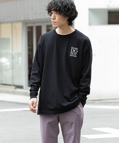 ITEMS URBANRESEARCH（アイテムズ アーバンリサーチ）の「PLEASE DO NOT...長袖Tシャツ（Tシャツ/カットソー・メンズ・ブラック/ホワイト・MEDIUM/LARGE）」の5枚目の写真