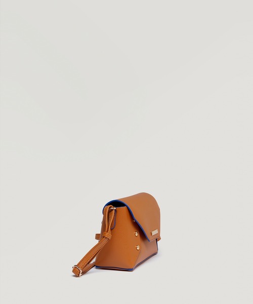 SISLEY（シスレー）の「フェイクレザー型押しスタッズミニショルダーバッグ（ショルダーバッグ・レディース・ブラック/オフホワイト/ブラウン・FREE）」の9枚目の写真