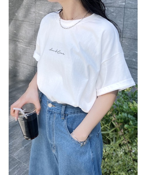 reca（レカ）の「筆記体プリントロゴＴシャツ（Tシャツ/カットソー・レディース・ホワイト/グレイッシュベージュ/チャコール/ブルー/ブラック/ライトベージュ/ネイビー/レッド系・FREE）」の17枚目の写真