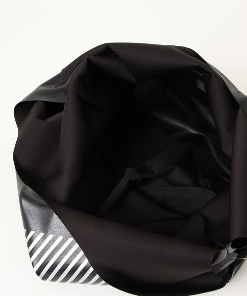 ZUCCa(ズッカ)の「ストライプLOGO BAG/エコバッグ(エコバッグ/サブバッグ・レディース・ホワイト/ブラック/ライトブラウン/ライトブルー・FREE)」の10枚目の写真