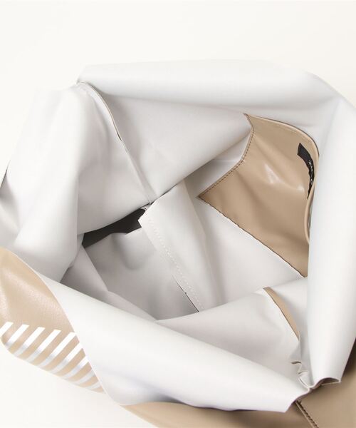 ZUCCa(ズッカ)の「ストライプLOGO BAG/エコバッグ(エコバッグ/サブバッグ・レディース・ホワイト/ブラック/ライトブラウン/ライトブルー・FREE)」の7枚目の写真