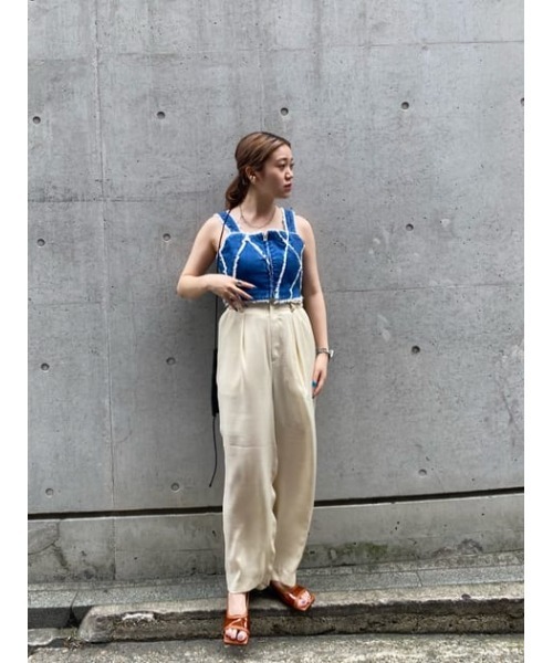 MOUSSY（マウジー）の「SATIN GATHER パンツ（その他パンツ・レディース・キナリ/ダークブラウン/ライム・2/1）」の6枚目の写真