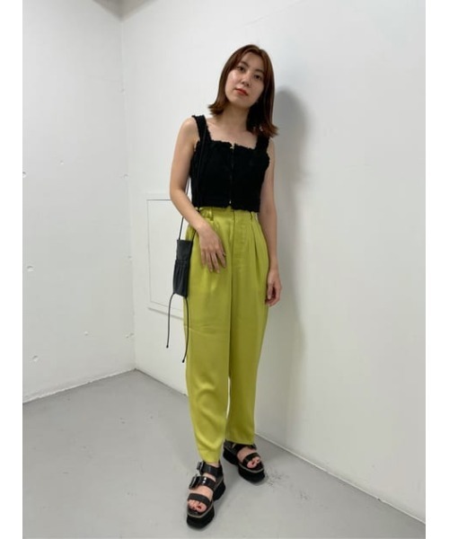 MOUSSY（マウジー）の「SATIN GATHER パンツ（その他パンツ・レディース・キナリ/ダークブラウン/ライム・2/1）」の9枚目の写真