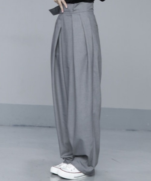 KOR(ケーオーアール)の「ランダムタック ベルクロウエスト モードワイドパンツ(スラックス・レディース・ブラック/グレー・S/M/L/XL/2XL/3XL)」の6枚目の写真