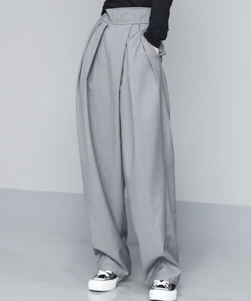 KOR(ケーオーアール)の「ランダムタック ベルクロウエスト モードワイドパンツ(スラックス・レディース・ブラック/グレー・S/M/L/XL/2XL/3XL)」の13枚目の写真