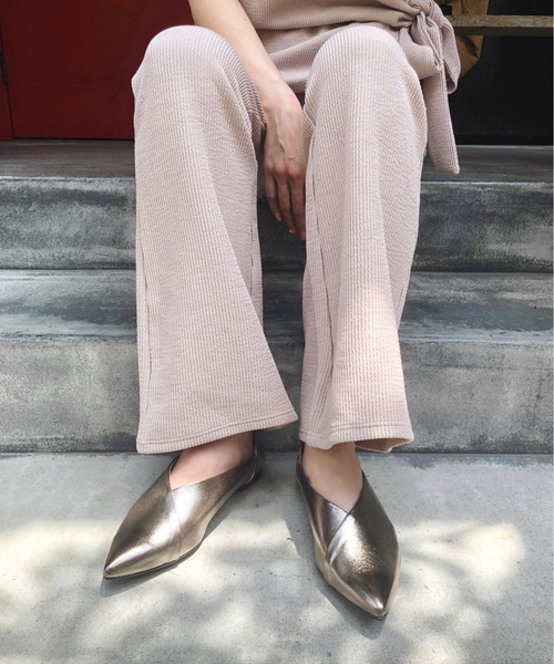 MAMIAN（マミアン）の「ポインテッドトゥ バブーシュ（その他シューズ・レディース・ホワイト/シルバー/シルバー系その他/グレイッシュベージュ/ダークブラウン・S/M/L/LL）」の5枚目の写真