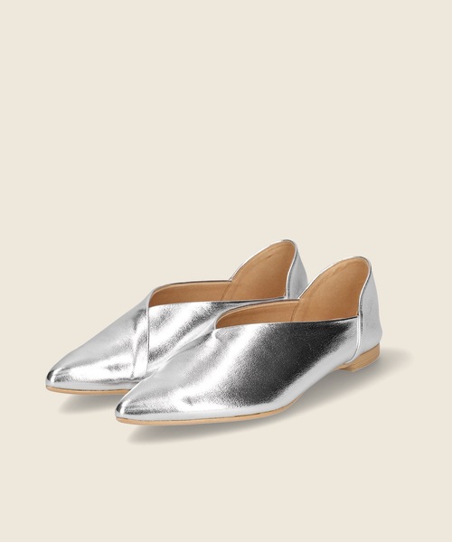 MAMIAN（マミアン）の「ポインテッドトゥ バブーシュ（その他シューズ・レディース・ホワイト/シルバー/シルバー系その他/グレイッシュベージュ/ダークブラウン・S/M/L/LL）」の15枚目の写真