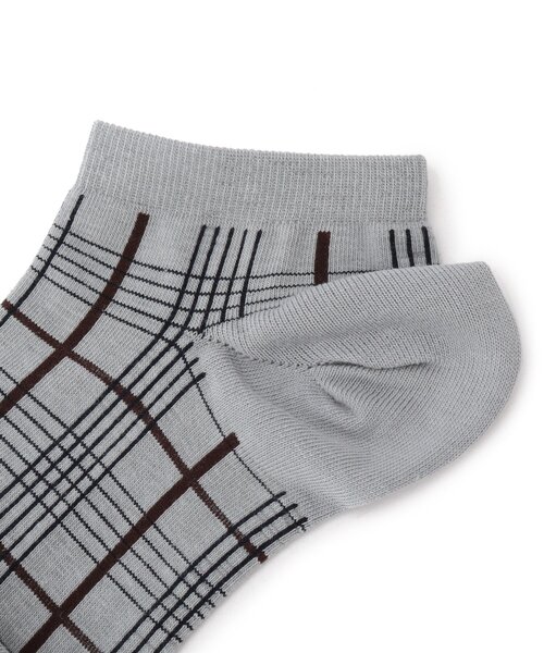 TAKEO KIKUCHI（タケオキクチ）の「◆チェック アンクルソックス（ソックス/靴下・メンズ・グレー系1/キャメル/ネイビー系1・00）」の5枚目の写真