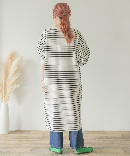 ITEMS URBANRESEARCH(アイテムズ アーバンリサーチ)の「ボリュームスウェットワンピース(ワンピース・レディース・その他2/その他1/ベージュ・FREE)」の17枚目の写真