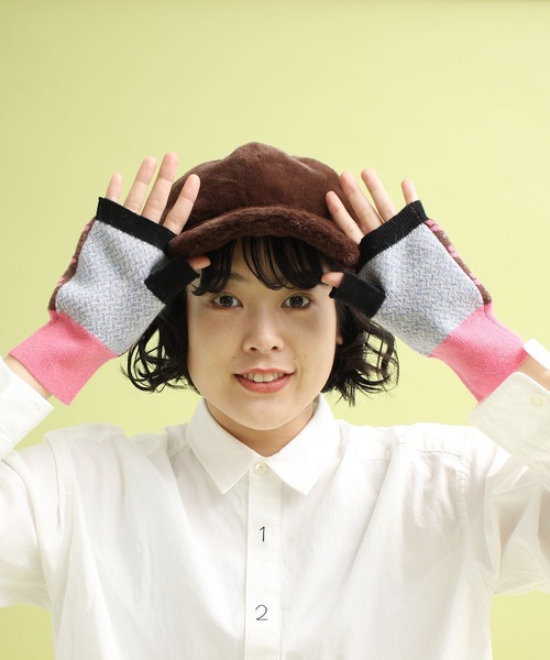 didizizi（ディディジジ）の「お花　ハンドウォーマー（手袋・レディース・ブラウン/グレー・FREE）」の10枚目の写真