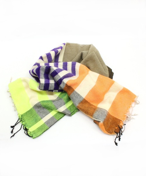 RNA-N（アールエヌエーエヌ）の「E4799 チェックストール（ストール/ショール・レディース・ブラック/ブルー/ライトイエロー/オレンジ/グリーン・FREE）」の5枚目の写真