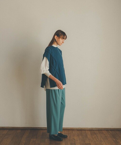 CLANE◆3Dケーブルクルーネックスリットニットベスト/2/ウール/BLU/無地/11106-1082 CLANE（クラネ）の「【CLANE(クラネ)】3Dケーブルスリットニット