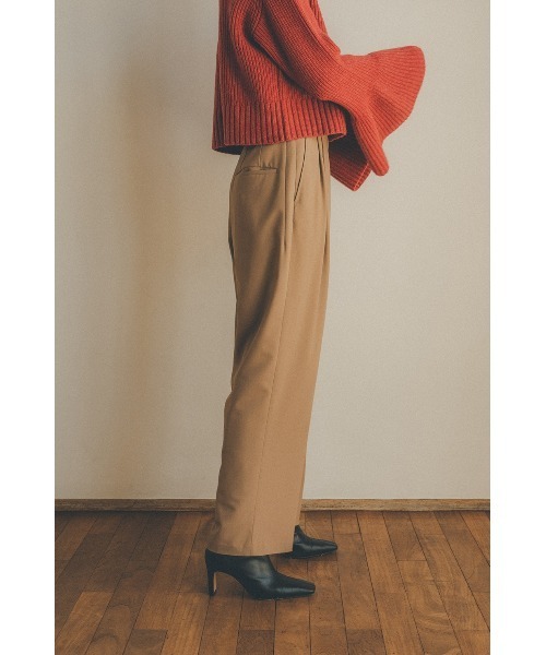 CLANE（クラネ）の「BASIC TUCK PANTS（スラックス・レディース・ブルー/レッド/ベージュ/ブラック・0/1/2）」の11枚目の写真