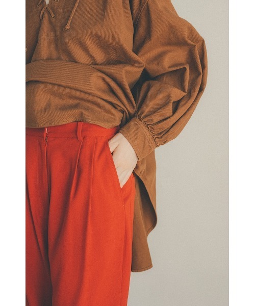 【美品】CLANE（クラネ）/ BASIC TUCK PANTS タックパンツ赤 CLANE（クラネ）の「BASIC TUCK PANTS（スラックス）」 - WEAR