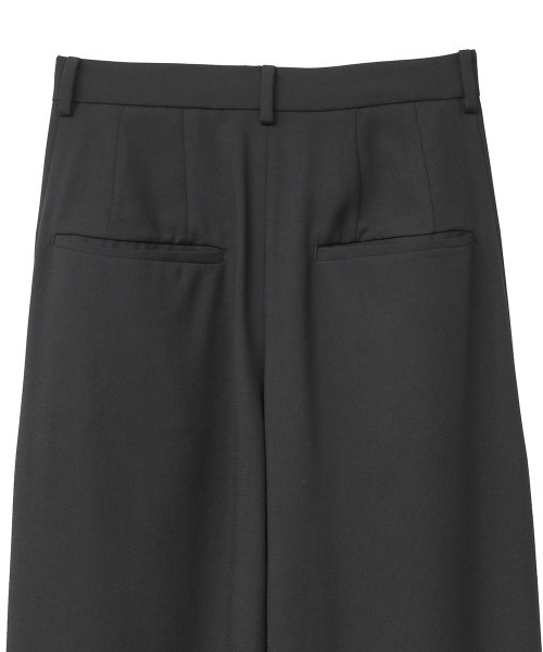 CLANE（クラネ）の「BASIC TUCK PANTS（スラックス・レディース・ブルー/レッド/ベージュ/ブラック・0/1/2）」の20枚目の写真