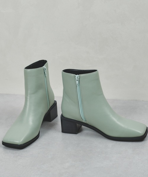 ORiental TRaffic(オリエンタルトラフィック)の「オーバーヒールカラーブーツ/11419(ブーツ・レディース・ブラック/ピンク/ブルー・LL/S/M/L)」の2枚目の写真