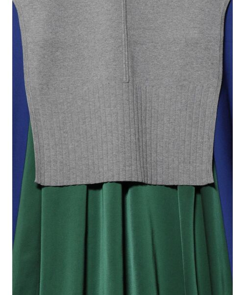 UN3D.（アンスリード）の「サイドスリットワンピースセット