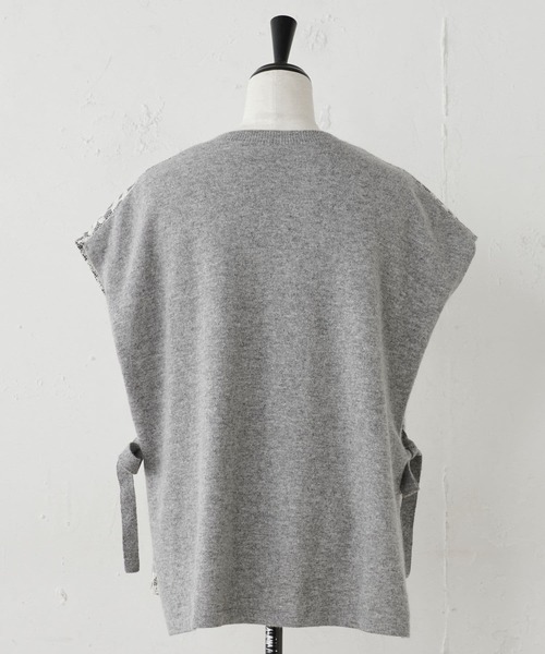 BEARDSLEY（ビアズリー）の「刺繍バギーパンツとセットアップでのコーディネートもおすすめ フロント刺繍ベスト（ベスト・レディース・アイボリー/ダークグレー・FREE）」の10枚目の写真