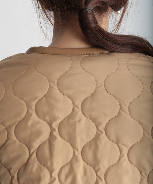 Andemiu（アンデミュウ）の「キルティングライナーブルゾン237197（ダウンジャケット/コート・レディース・ブラック/ベージュ・SMALL/MEDIUM）」の14枚目の写真