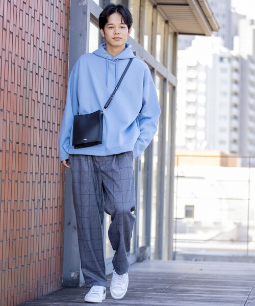 coen（コーエン）の「【WEB限定】レザーライクミニスクエアショルダーバッグ（ショルダーバッグ・メンズ・ブラック・FREE）」の4枚目の写真