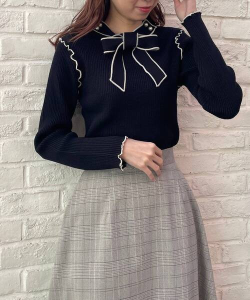 MAJESTIC LEGON（マジェスティックレゴン）の「バイカラー2wayボウタイニット（ニット/セーター・レディース・ブラック/アイボリー/ボルドー/グリーン/ブラウン・MEDIUM）」の3枚目の写真