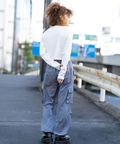 X-girl（エックスガール）の「COMPACT L/S TOP（Tシャツ/カットソー・レディース・ブラック/ホワイト・S/M）」の4枚目の写真