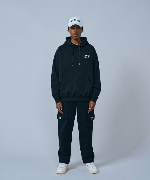 OY（オーワイ）の「『OY/オーワイ』PAINT LOGO HOODIE/ペイントロゴフーディー プルオーバーパーカー（パーカー・メンズ・ホワイト/ブラック/グリーン・FREE）」の4枚目の写真