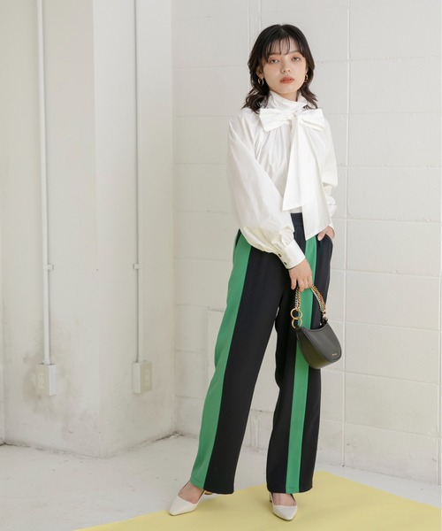 Eimee Law(エイミーロウ)の「ビックリボンボリュームタイBL(シャツ/ブラウス・レディース・ブラック/オフホワイト・38)」の10枚目の写真