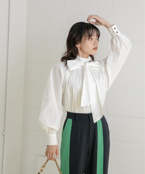 Eimee Law(エイミーロウ)の「ビックリボンボリュームタイBL(シャツ/ブラウス・レディース・ブラック/オフホワイト・38)」の11枚目の写真