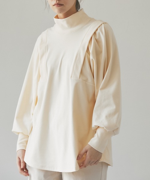 and R(アンドアール)の「マシュマロタッチボリュームスリーブトップス(Tシャツ/カットソー・レディース・ブラック/アイボリー・FREE)」の4枚目の写真