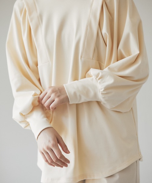 and R(アンドアール)の「マシュマロタッチボリュームスリーブトップス(Tシャツ/カットソー・レディース・ブラック/アイボリー・FREE)」の9枚目の写真