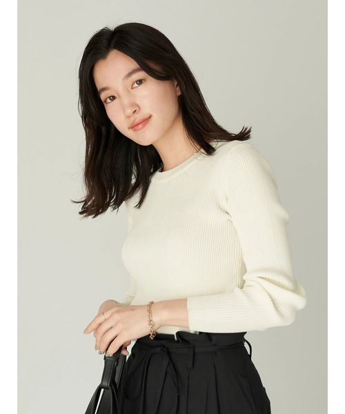 earth music&ecology（アースミュージックアンドエコロジー）の「クルーネックリブニットプルオーバー（Tシャツ/カットソー・レディース・ブラック/オフホワイト/ライトグリーン/モカ・S/M）」の5枚目の写真