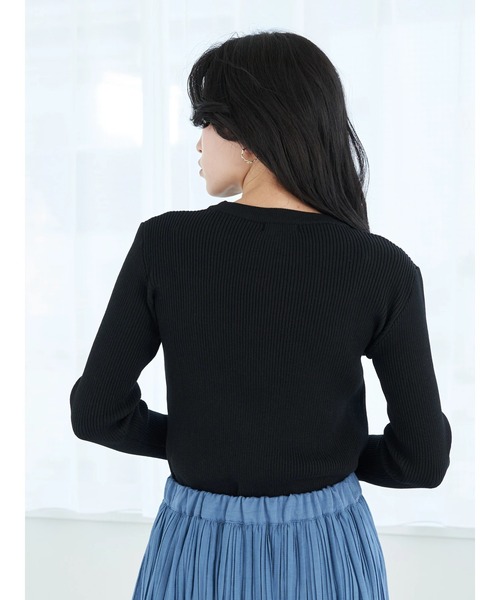 earth music&ecology（アースミュージックアンドエコロジー）の「クルーネックリブニットプルオーバー（Tシャツ/カットソー・レディース・ブラック/オフホワイト/ライトグリーン/モカ・S/M）」の16枚目の写真