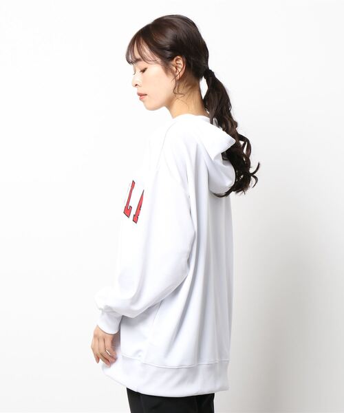 GGD（ジージーディー）の「BIG パーカー ストレッチ 刺繍 ワッペン ビッグ シルエット パーカー（パーカー・レディース・グリーン/ブラック/ホワイト・LL/M/L）」の4枚目の写真