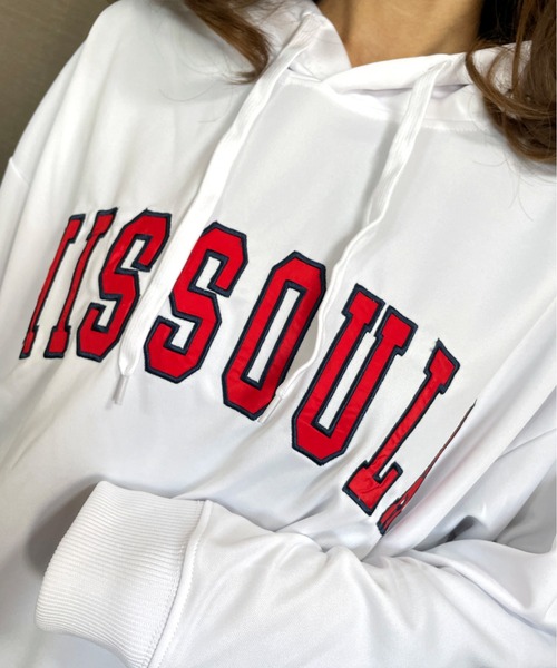 GGD（ジージーディー）の「BIG パーカー ストレッチ 刺繍 ワッペン ビッグ シルエット パーカー（パーカー・レディース・グリーン/ブラック/ホワイト・LL/M/L）」の9枚目の写真