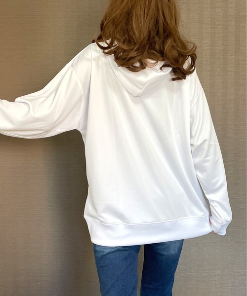 GGD（ジージーディー）の「BIG パーカー ストレッチ 刺繍 ワッペン ビッグ シルエット パーカー（パーカー・レディース・グリーン/ブラック/ホワイト・LL/M/L）」の12枚目の写真