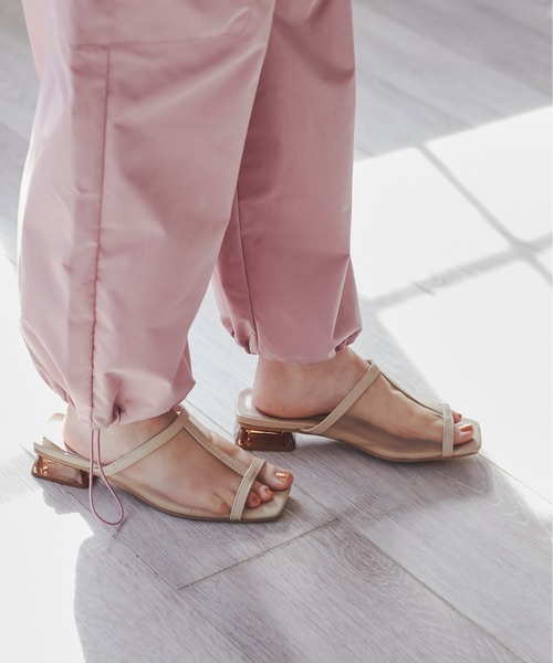 ANGIE（アンジー）の「スクエアトゥチュールクリアヒールサンダル（サンダル・レディース・ブラック/ベージュ/アイボリー・MEDIUM/LARGE/X-LARGE）」の19枚目の写真