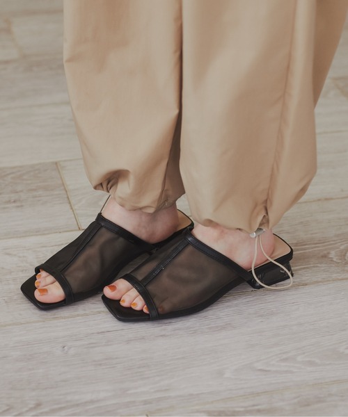 ANGIE（アンジー）の「スクエアトゥチュールクリアヒールサンダル（サンダル・レディース・ブラック/ベージュ/アイボリー・MEDIUM/LARGE/X-LARGE）」の12枚目の写真