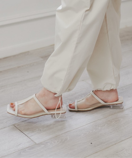 ANGIE（アンジー）の「スクエアトゥチュールクリアヒールサンダル（サンダル・レディース・ブラック/ベージュ/アイボリー・MEDIUM/LARGE/X-LARGE）」の6枚目の写真