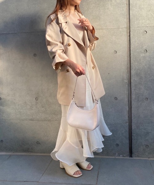 one after another NICE CLAUP(ワンアフターアナザーナイスクラップ)の「ジレにもなるポンチョコート(トレンチコート・レディース・ベージュ/サックスブルー・FREE)」の11枚目の写真