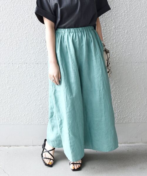 SHIPS any（シップス エニィ）の「SHIPS any:〈ウォッシャブル〉オーガニックリネン ボリューム ミディ キュロット（その他パンツ・レディース・ブラック/ブラウン/グリーン・ONE SIZE）」の19枚目の写真