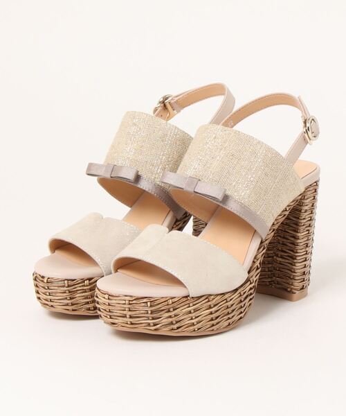 JILLSTUART shoe（ジルスチュアート　シュー）の「バックストラップラタン風プラットフォームサンダル（サンダル・レディース・プラチナム/ピンク/ダークブラウン/ラベンダー・23.5cm/22.5cm/23.0cm/24.5cm/24.0cm/22.0cm）」の4枚目の写真